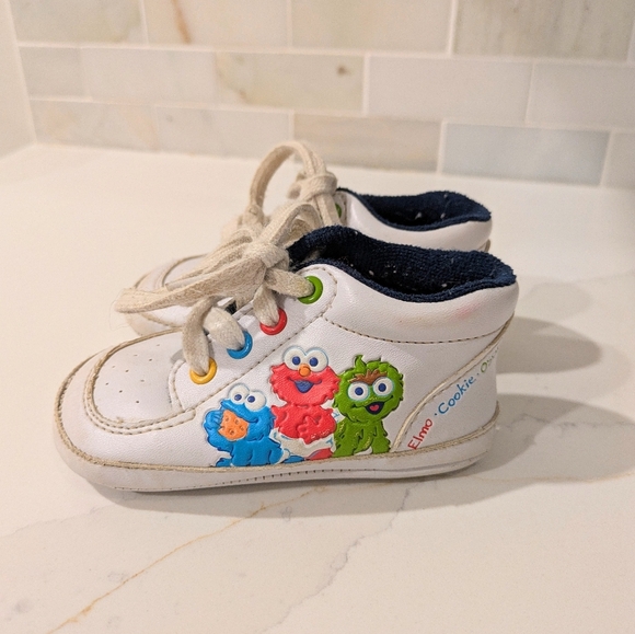 Vintage Sesame Street Baby Shoes - Picture 1 of 10